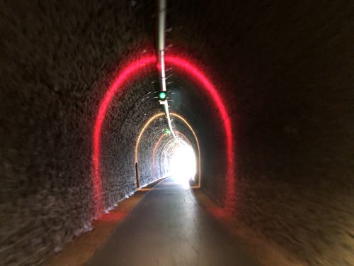 Tunnel Via Rhona
