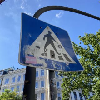 Spazieren mit Hut
