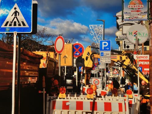 Hauptstraßenschilder