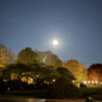 Mond und Mondlaternen